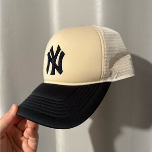 Kith 47 brand for the Brookyln Museum New York Yankee trucker hat